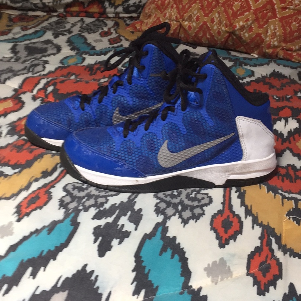 Boys Nike basketball shoes